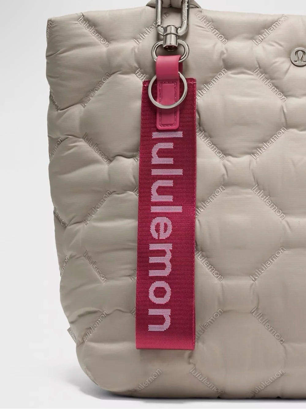 NWT lululemon athletica Never Lost Keychain in raspberry rave/dreamyblue